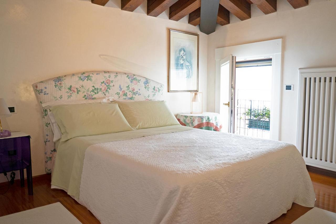 Mini Suite Deluxe Isola Di Mezzo Treviso Exteriör bild