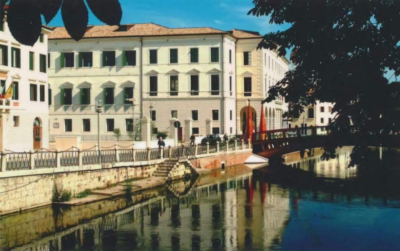 Mini Suite Deluxe Isola Di Mezzo Treviso Exteriör bild